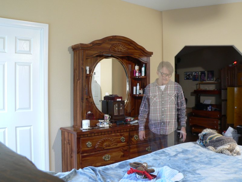 GhostP1350622_800.JPG, 75kB